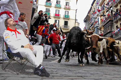 Träumt Fernando Alonso vom Stierkampf?