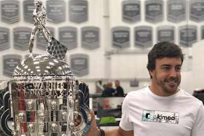 Fernando Alonso nimmt schon mal Mass