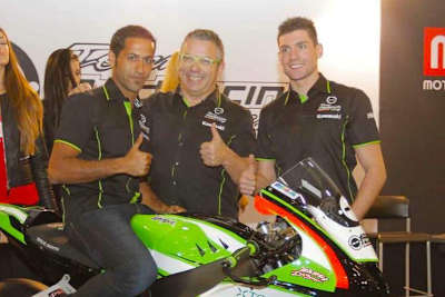 Saeed Al Sulaiti mit seinem Teamchef Lucio Pedercini und Sylvain Barrier (v.l.)