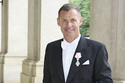 Tom Kristensen mit Orden