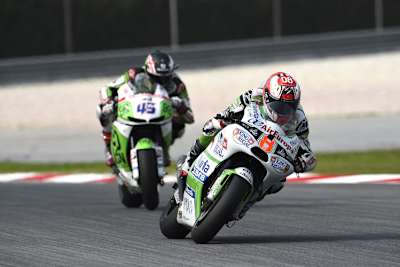 Hector Barbera vor Scott Redding