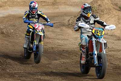 Pole-Setter Rudi Bauer führt vor Lukas Höllbacher