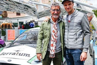 Eddie Jordan mit Janis Baumanis in Kapstadt