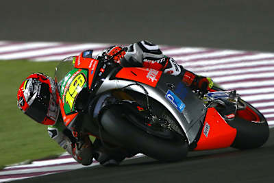 Alvaró Bautista auf der Aprilia RS-GP 16