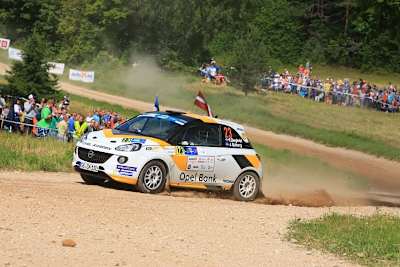 Emil Bergkvist in Estland auf dem Weg zum Titel