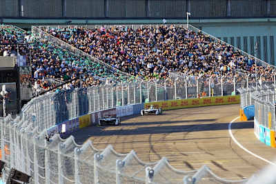 Berlin macht den Auftakt in Deutschland