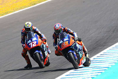 Jerez-GP: Marco Bezzecchi (72) gegen Philipp Öttl (65)