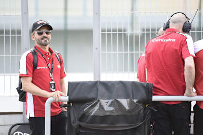 Max Biaggi als Mahindra-Botschafter 2017