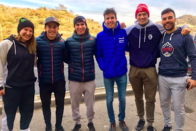 Kiara Fontanesi trainiert mit den GP-Piloten Marc Márquez, Alex Márquez und Scott Redding