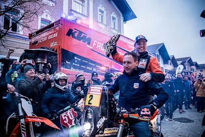 Matthias Walkner feierte mit mehr als 1200 Fans in Kuchl