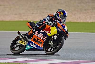Brad Binder unter dem Flutlicht von Katar