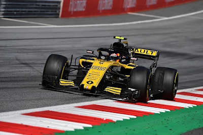 Carlos Sainz kämpft auf den Red Bull Ring mit Reifen, die Blasen geworfen haben