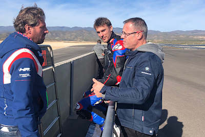 BMW-Rennchef Marc Bongers, Markus Reiterberger und SMR-Teamchef Shaun Muir (v.l.)