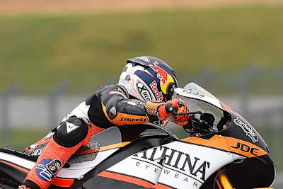 Stefan Bradl schnappte sich mit der Open-Yamaha des Forward-Teams Platz 8