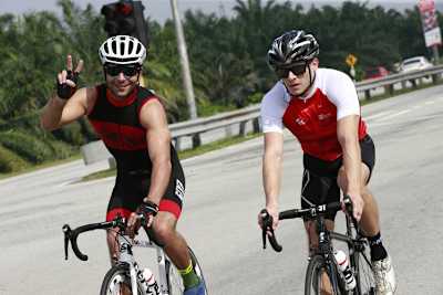 Auf dem Rennrad: Danilo Petrucci und Stefan Bradl