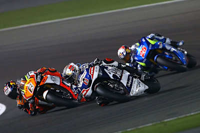 Stefan Bradl wehrte sich im Finish vergeblich gegen Héctor Barbera (8) und Suzuki-Pilot Maverick Vinales