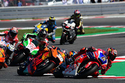 Im Rennen: Bradl (6) vor Smith, Pol Espargaró, Redding, Pirro und Lüthi