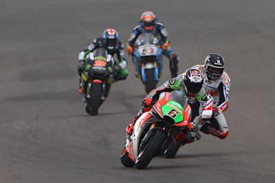 Im Rennen: Stefan Bradl (6) vor Redding, Smith und Rabat