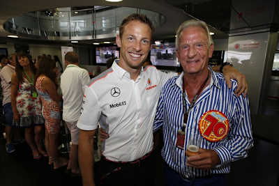 Jenson mit seinem im Januar verstorbenen Vater John Button