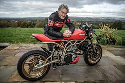 Carl Fogarty kehrt im August nach Castle Comb zurück