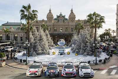 Die WM-Teams vor dem Casino Monte Carlo