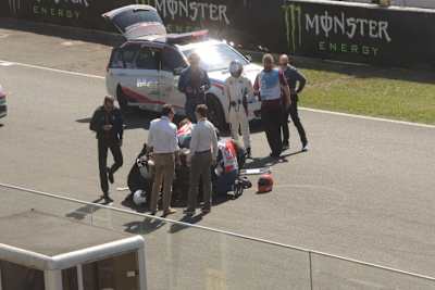 Erste Bilder vom Unfallort: Makar Yurchenko liegt regungslos auf der Strecke