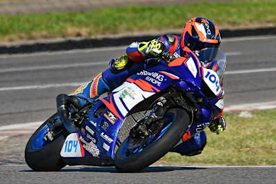 Christian Schmitz feierte in Frohburg seinen ersten internationalen Supersport-Sieg