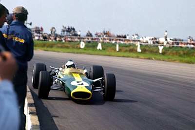 Unverkennbar Jim Clark: In makellosem Stil weit vor den Gegnern
