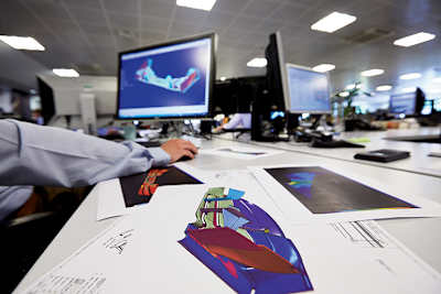 Arbeit an einem Frontflügel