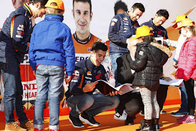 Die Primarschüler hatten ihre helle Freude an den Zweirad-Profis