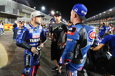 Sandro Cortese mit Jonathan Rea und Lucas Mahias (v.l.)