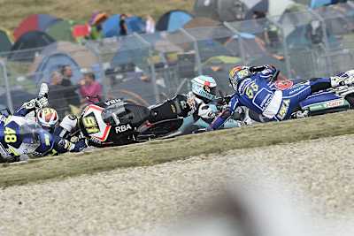 Zwei Massenstürze ereigneten sich im Moto3-Rennen und führten zum Abbruch