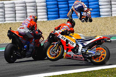 Dani Pedrosa stürzte nach der Kollision mit Lorenzo per Highsider