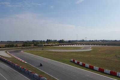 Der Circuit Cremona bietet fünf Rechts- und sechs Linkskurven und eine Gegengerade von fast einem Kilometer Länge