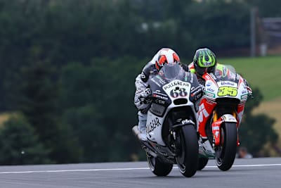Cal Crutchlow im Assen-Training beim Fight gegen Hernandez
