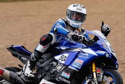 Damian Cudlin holt im Training Platz 1