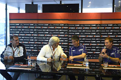 Aragón 2014: Curioni, Cuzari und die Yamaha-Manager Tsuji und Jarvis verkünden Zusammenarbeit für 2015