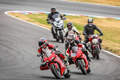 D4U: Wintercamp an der Rundstrecke von Almeria im zumeist sonnigen Süden Spaniens 