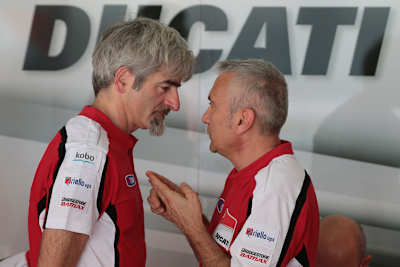 Ducati-Rennchef Gigi Dall'Igna mit Teamkoordinator Davide Tardozzi