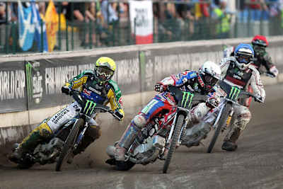 Chris Harris (weiß) gegen Darcy Ward