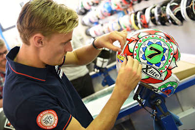 Davies: «Ich werde beim nächsten Mal zweimal darüber nachdenken, ob ich so komplizierte graphische Muster vorschlage»