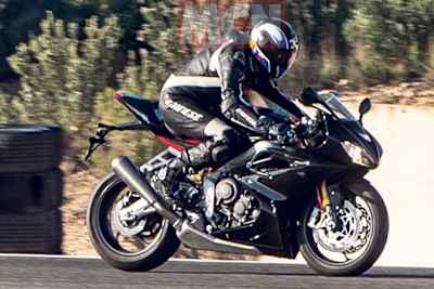 Triumph-Prototyp einer Supersport-Maschine mit dem 765er Motor, wie er auch in der Moto2-WM eingesetzt wird 