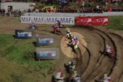 Im TV-Bild ist gut zu erkennen, wie Clement Desalle Max Nagl ins Heck fährt