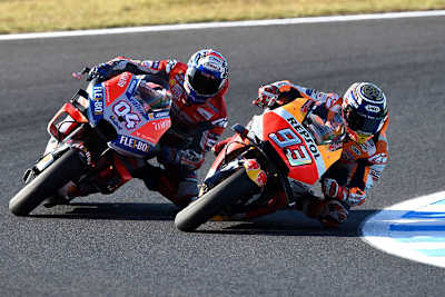 Motegi-GP 2018: Andrea Dovizioso wurde im Finish von Marc Márquez überrumpelt, dann stürzte er