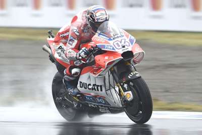 Andrea Dovizioso im Regen 
