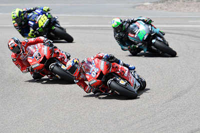 Sachsenring-GP: Andrea Dovizioso (04) vor Petrucci, Morbidelli (21) und Rossi