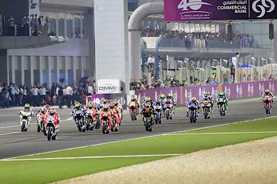 Start zum Katar-GP 2015: Es wird auch nach 2016 auf dem Losail Circuit gefahren