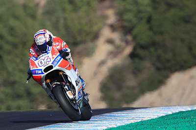Andrea Dovizioso auf seiner Ducati in Jerez