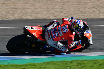 Andrea Dovizioso führt in Jerez
