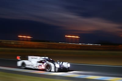 Der #19 Porsche 919 ist schnell unterwegs